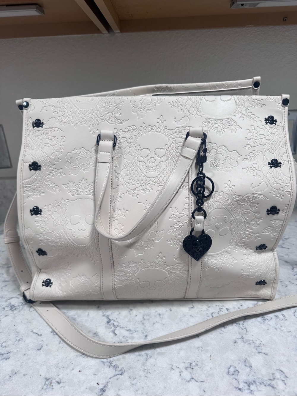 Betsey Johnson XOMATTIE skull embossed tote bag - Picture 2 of 9